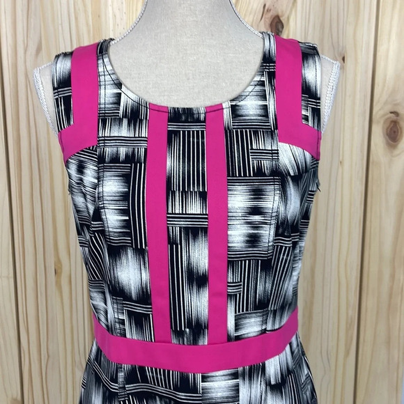 Renuar Sleeveless Midi Sheath Dress Size 6 Black Geometric Print Hot Pink Trim - Picture 2 of 11